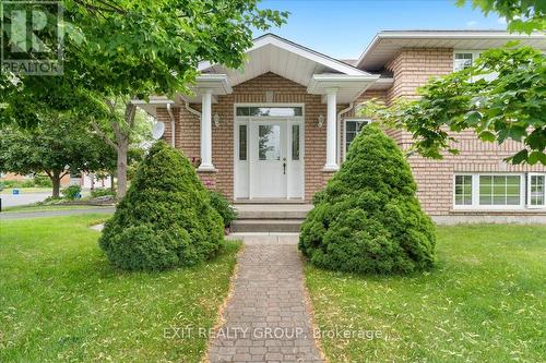 352 Bridge Street W, Belleville, ON - Outdoor