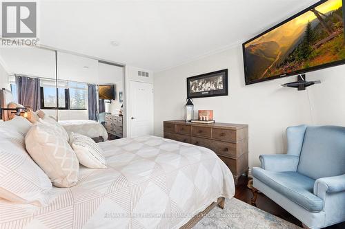 205 - 1333 Bloor Street, Mississauga, ON - Indoor Photo Showing Bedroom