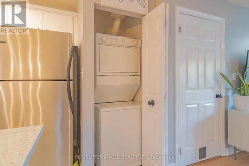 4140 Foxwood Drive, Burlington, ON - Indoor Photo Showing Laundry Room