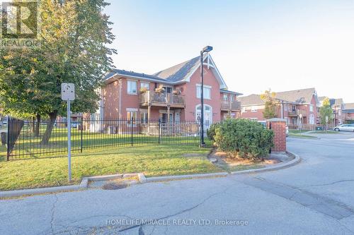 4140 Foxwood Drive, Burlington, ON - Outdoor