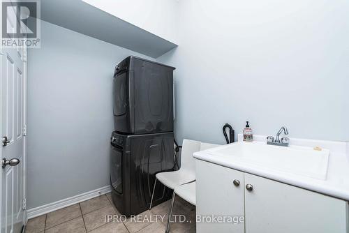 27 Tysonville Circle, Brampton, ON - Indoor