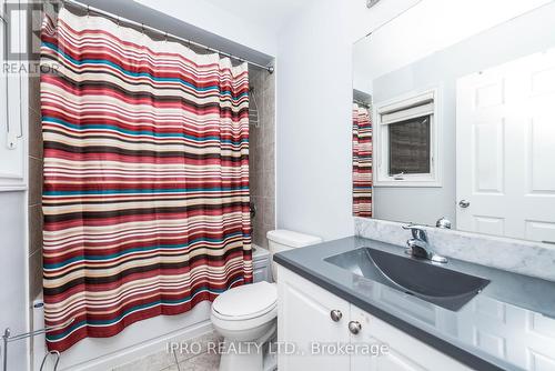 27 Tysonville Circle, Brampton, ON - Indoor Photo Showing Bathroom