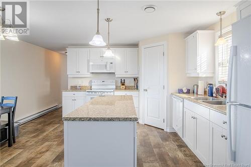 13 Sixth Street, Quispamsis, NB - Indoor Photo Showing Kitchen With Double Sink