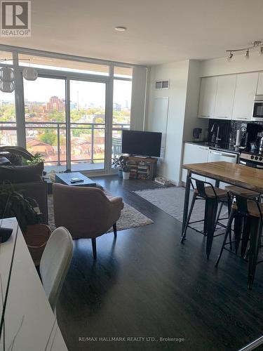 1511 - 78 Tecumseth Street, Toronto, ON - Indoor Photo Showing Living Room