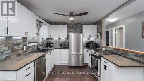 26 Mary Avenue, South Bruce Peninsula, ON - Indoor Photo Showing Kitchen With Double Sink