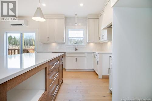 122 Glennorth Street, Fredericton, NB - Indoor Photo Showing Kitchen With Upgraded Kitchen