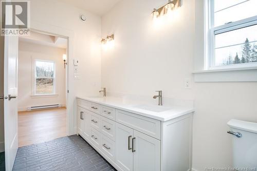 122 Glennorth Street, Fredericton, NB - Indoor Photo Showing Bathroom