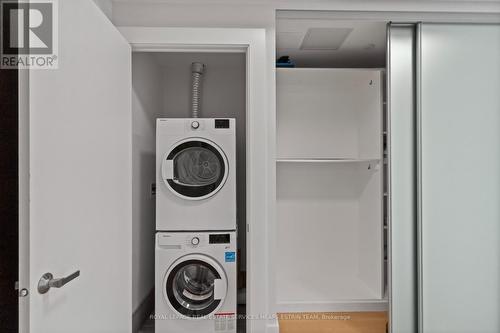 406 - 3 Southvale Drive, Toronto, ON - Indoor Photo Showing Laundry Room