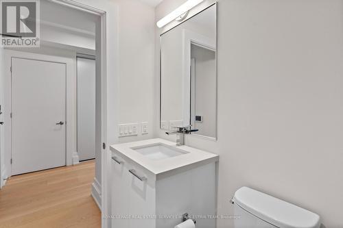 406 - 3 Southvale Drive, Toronto, ON - Indoor Photo Showing Bathroom