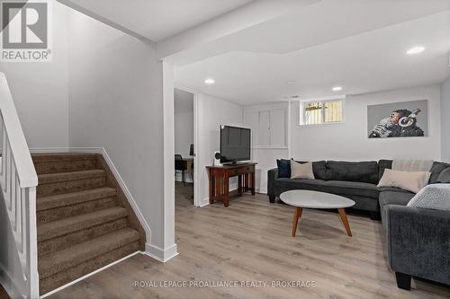 953 Alpine Court, Kingston (North Of Taylor-Kidd Blvd), ON - Indoor Photo Showing Living Room