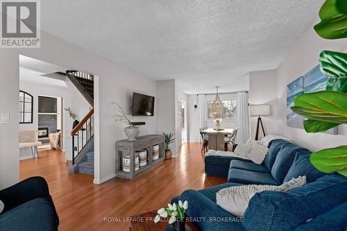 953 Alpine Court, Kingston (North Of Taylor-Kidd Blvd), ON - Indoor Photo Showing Living Room