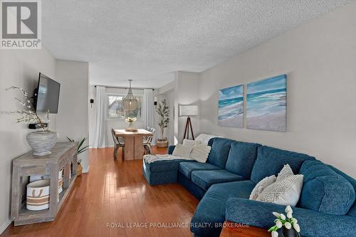 953 Alpine Court, Kingston (North Of Taylor-Kidd Blvd), ON - Indoor Photo Showing Living Room