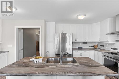 27 Cortland Way, Brighton, ON - Indoor Photo Showing Kitchen With Double Sink With Upgraded Kitchen