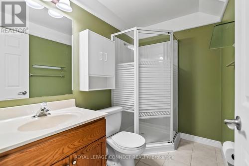 21 Caleche Avenue, Clarington, ON - Indoor Photo Showing Bathroom