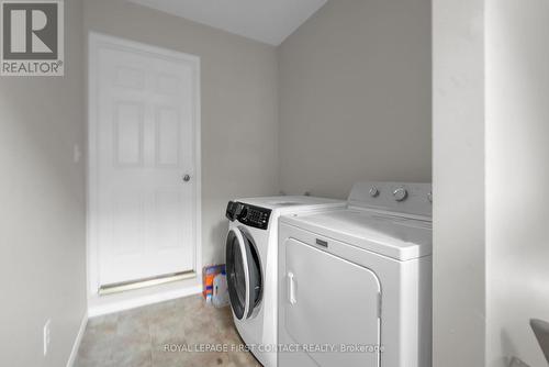 Lower - 194 Country Lane, Barrie, ON - Indoor Photo Showing Laundry Room