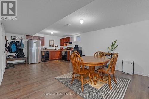 Lower - 194 Country Lane, Barrie, ON - Indoor Photo Showing Dining Room