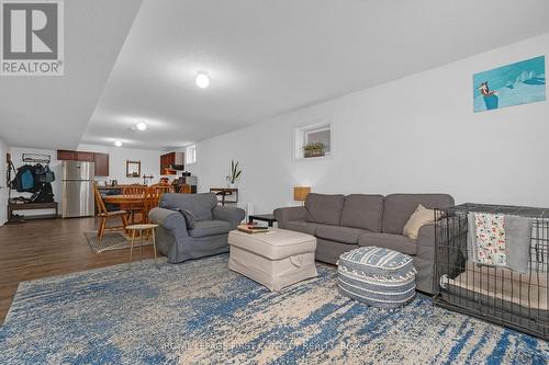 Lower - 194 Country Lane, Barrie, ON - Indoor Photo Showing Living Room