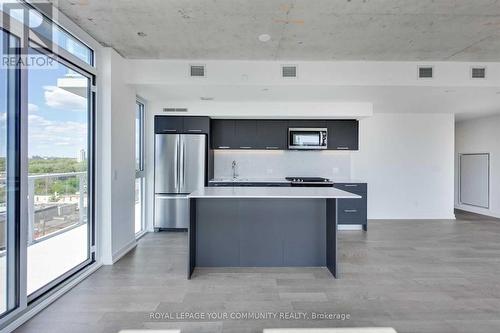 1016 - 30 Baseball Place, Toronto, ON - Indoor Photo Showing Kitchen With Upgraded Kitchen