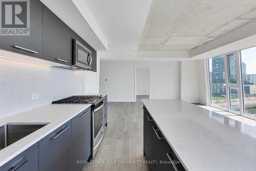 1016 - 30 Baseball Place, Toronto, ON - Indoor Photo Showing Kitchen With Upgraded Kitchen