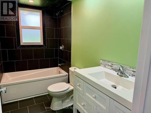 27159 Civic Centre Road, Georgina, ON - Indoor Photo Showing Bathroom