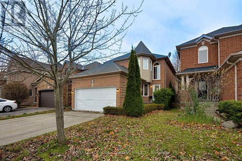 554 Plantation Gate, Newmarket, ON - Outdoor With Facade