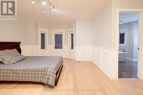 554 Plantation Gate, Newmarket, ON - Indoor Photo Showing Bedroom