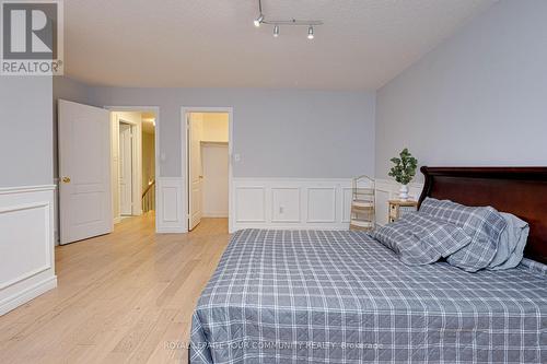 554 Plantation Gate, Newmarket, ON - Indoor Photo Showing Bedroom