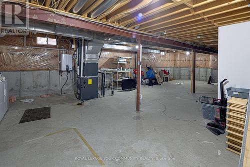 554 Plantation Gate, Newmarket, ON - Indoor Photo Showing Basement