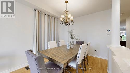 24 Pavlova Crescent, Richmond Hill, ON - Indoor Photo Showing Dining Room