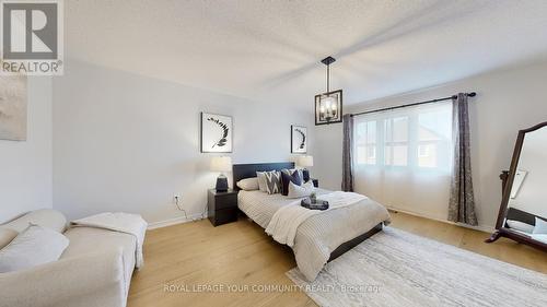 24 Pavlova Crescent, Richmond Hill, ON - Indoor Photo Showing Bedroom