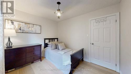 24 Pavlova Crescent, Richmond Hill, ON - Indoor Photo Showing Bedroom