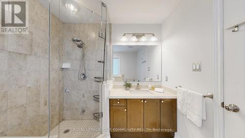 24 Pavlova Crescent, Richmond Hill, ON - Indoor Photo Showing Bathroom