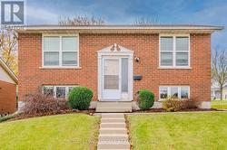 7 DAYTONA STREET  Kitchener, ON N2M 5M3