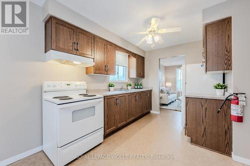 7 Daytona Street, Kitchener, ON - Indoor Photo Showing Kitchen