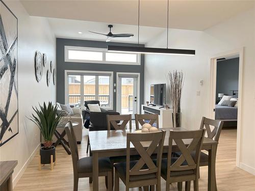 66 Marquis Crescent, Brandon, MB - Indoor Photo Showing Dining Room