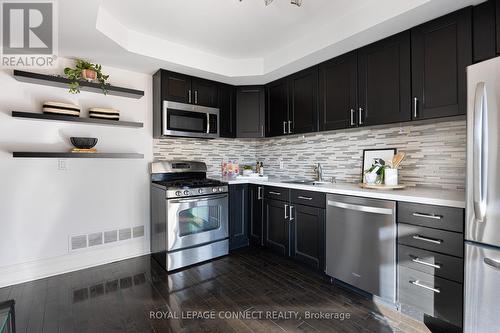 33 Beatrice Street, Toronto, ON - Indoor Photo Showing Kitchen With Upgraded Kitchen