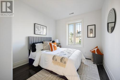 33 Beatrice Street, Toronto, ON - Indoor Photo Showing Bedroom