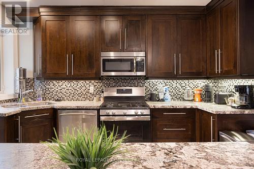 33 Beatrice Street, Toronto, ON - Indoor Photo Showing Kitchen With Upgraded Kitchen