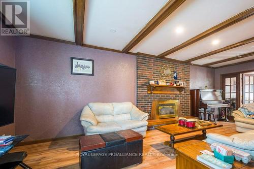 48 North Trent Street, Quinte West, ON - Indoor Photo Showing Living Room With Fireplace