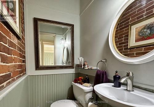 232 Dundas Street W, Greater Napanee, ON - Indoor Photo Showing Bathroom