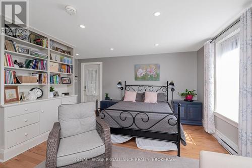 232 Dundas Street W, Greater Napanee, ON - Indoor Photo Showing Bedroom