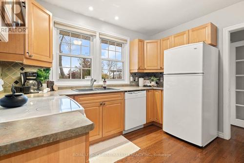 668 Stannor Drive, Peterborough (Monaghan), ON - Indoor Photo Showing Kitchen With Double Sink