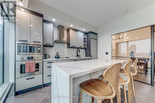 4406 - 14 York Street, Toronto, ON - Indoor Photo Showing Kitchen