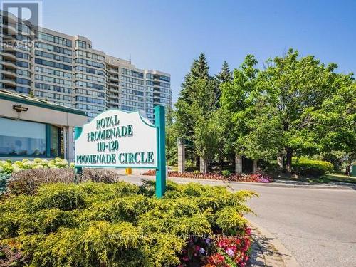 908 - 120 Promenade Circle W, Vaughan, ON - Outdoor