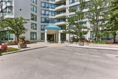 908 - 120 Promenade Circle W, Vaughan, ON - Outdoor With Facade