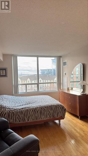 908 - 120 Promenade Circle W, Vaughan, ON - Indoor Photo Showing Bedroom