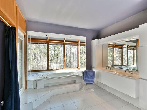 Ensuite bathroom - 14 Ch. Du Mont-Maribou, Saint-Sauveur, QC - Indoor Photo Showing Bathroom