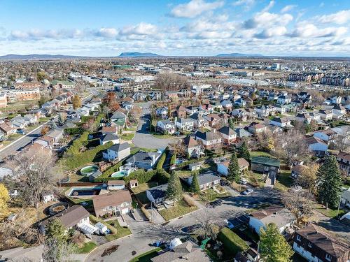 Ã proximitÃ© - 3980 Crois. Bazin, Brossard, QC - Outdoor With View