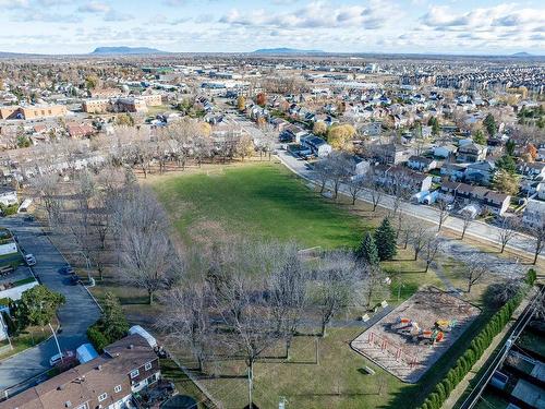 Ã proximitÃ© - 3980 Crois. Bazin, Brossard, QC - Outdoor With View