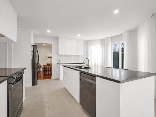 Kitchen - 1269 Boul. Céloron, Blainville, QC - Indoor Photo Showing Kitchen